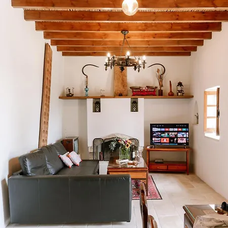 Stonehouse With Private Swimming Pool *