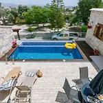Stonehouse With Private Swimming Pool