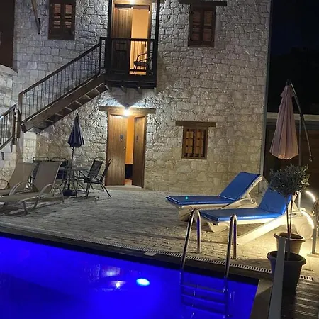 Holiday home Stonehouse With Private Swimming Pool *