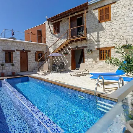 Stonehouse With Private Swimming Pool Holiday home
