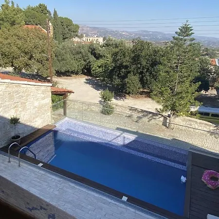 Stonehouse With Private Swimming Pool Holiday home *