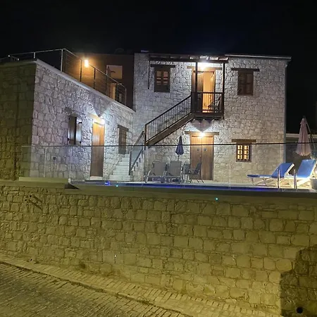 Holiday home Stonehouse With Private Swimming Pool Kallepia