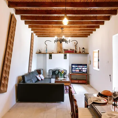 Villa Stonehouse With Private Swimming Pool Paphos