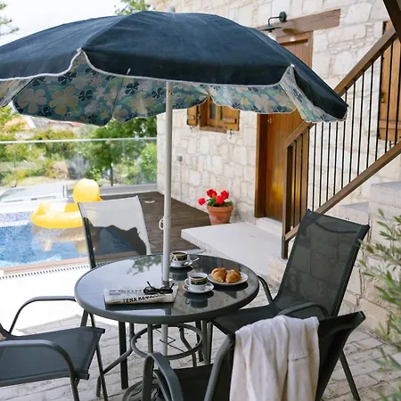 Stonehouse With Private Swimming Pool