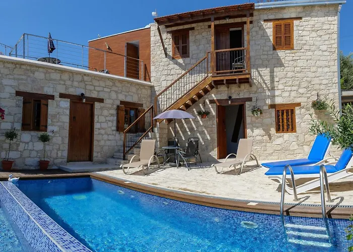 Vila Stonehouse With Private Swimming Pool Paphos