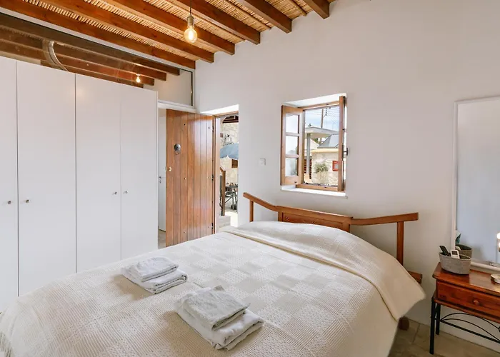 Stonehouse With Private Swimming Pool Vila *