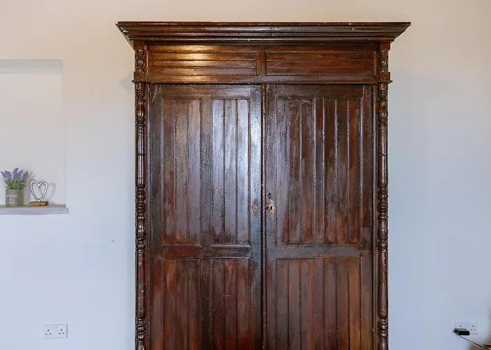 Βίλα Stonehouse With Private Swimming Pool *