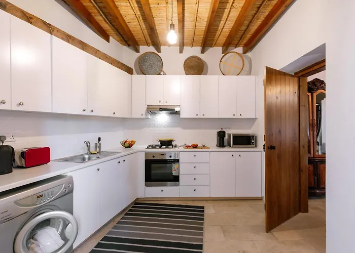 Stonehouse With Private Swimming Pool Βίλα