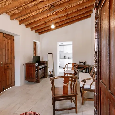 Stonehouse With Private Swimming Pool *