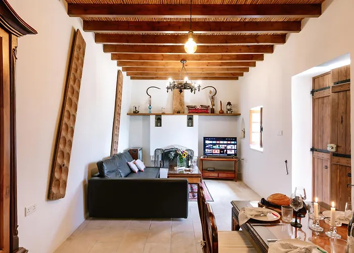 Villa Stonehouse With Private Swimming Pool Paphos