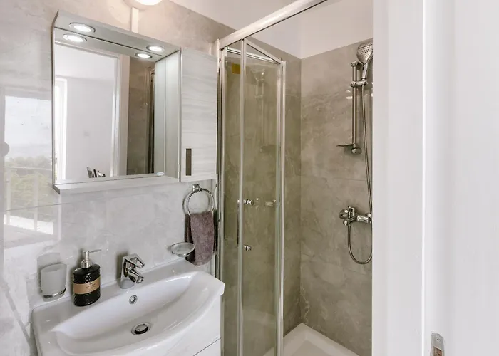 Stonehouse With Private Swimming Pool Villa *