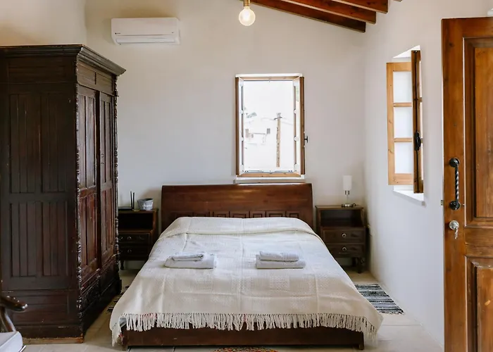 Stonehouse With Private Swimming Pool Villa *