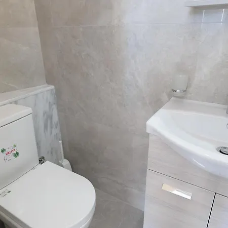 Stonehouse With Private Swimming Pool